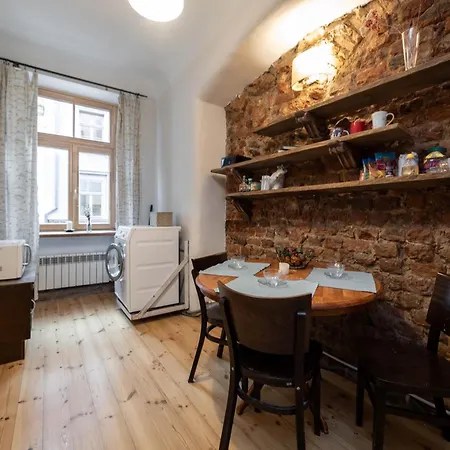 Apartment Point *