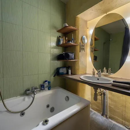 Apartment Point